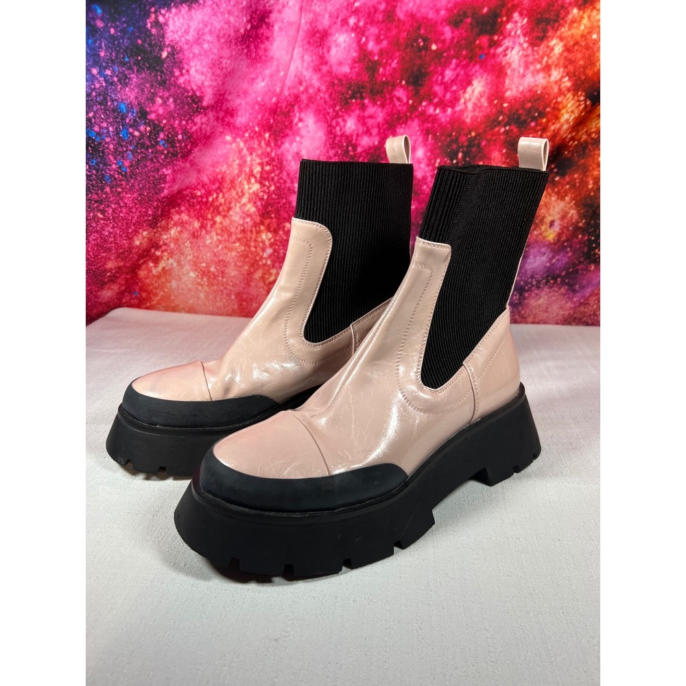 Circus by Sam Edelman Womens Pink Patent Platform Lug Sole Chelsea Boots Size 9